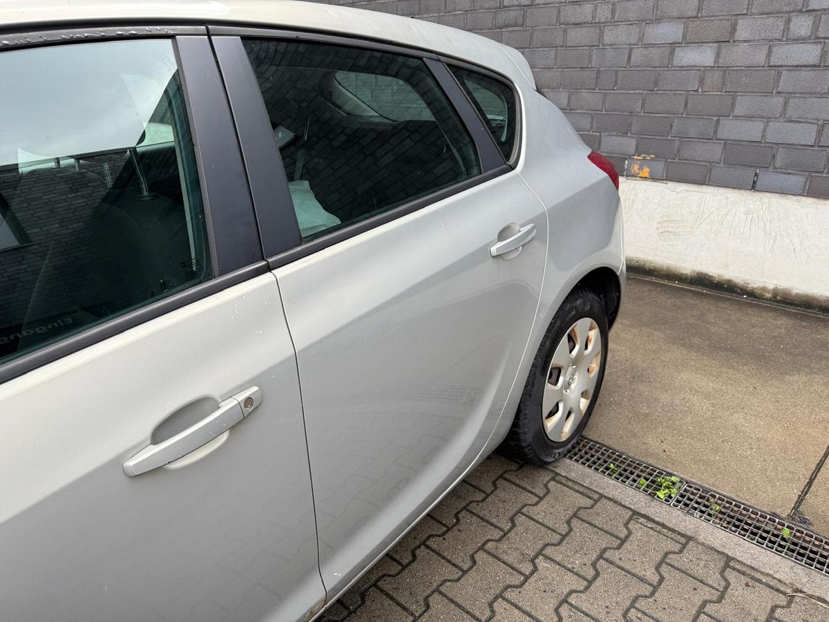Opel Astra J original Tür hinten links Z167 Pannacotta Rohbau 5Türer Fließheck BJ09